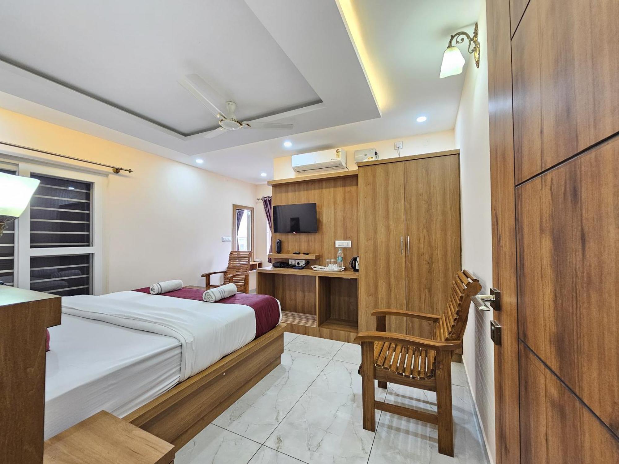 Navarathna Comforts Madikeri Exterior foto