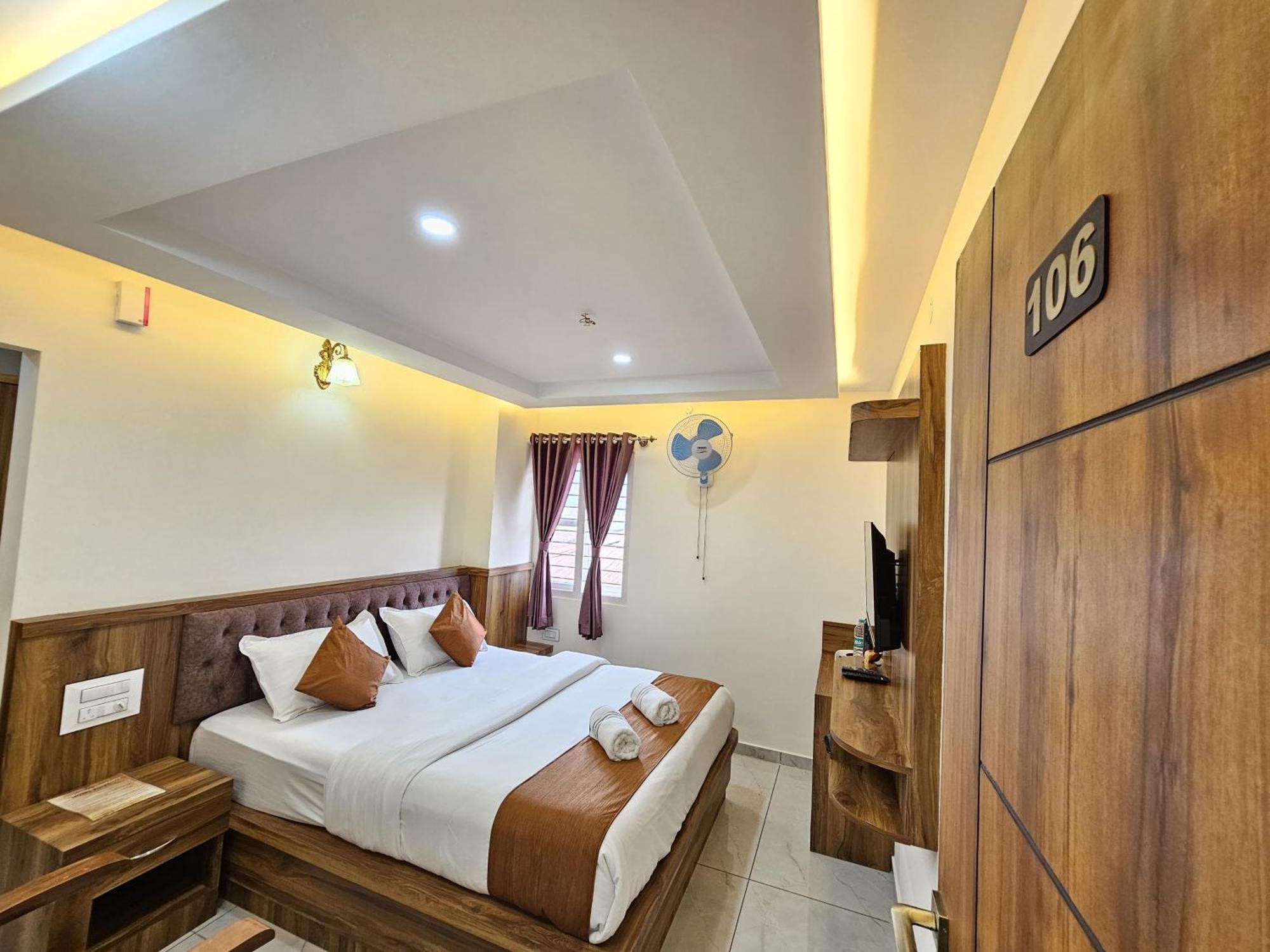 Navarathna Comforts Madikeri Exterior foto