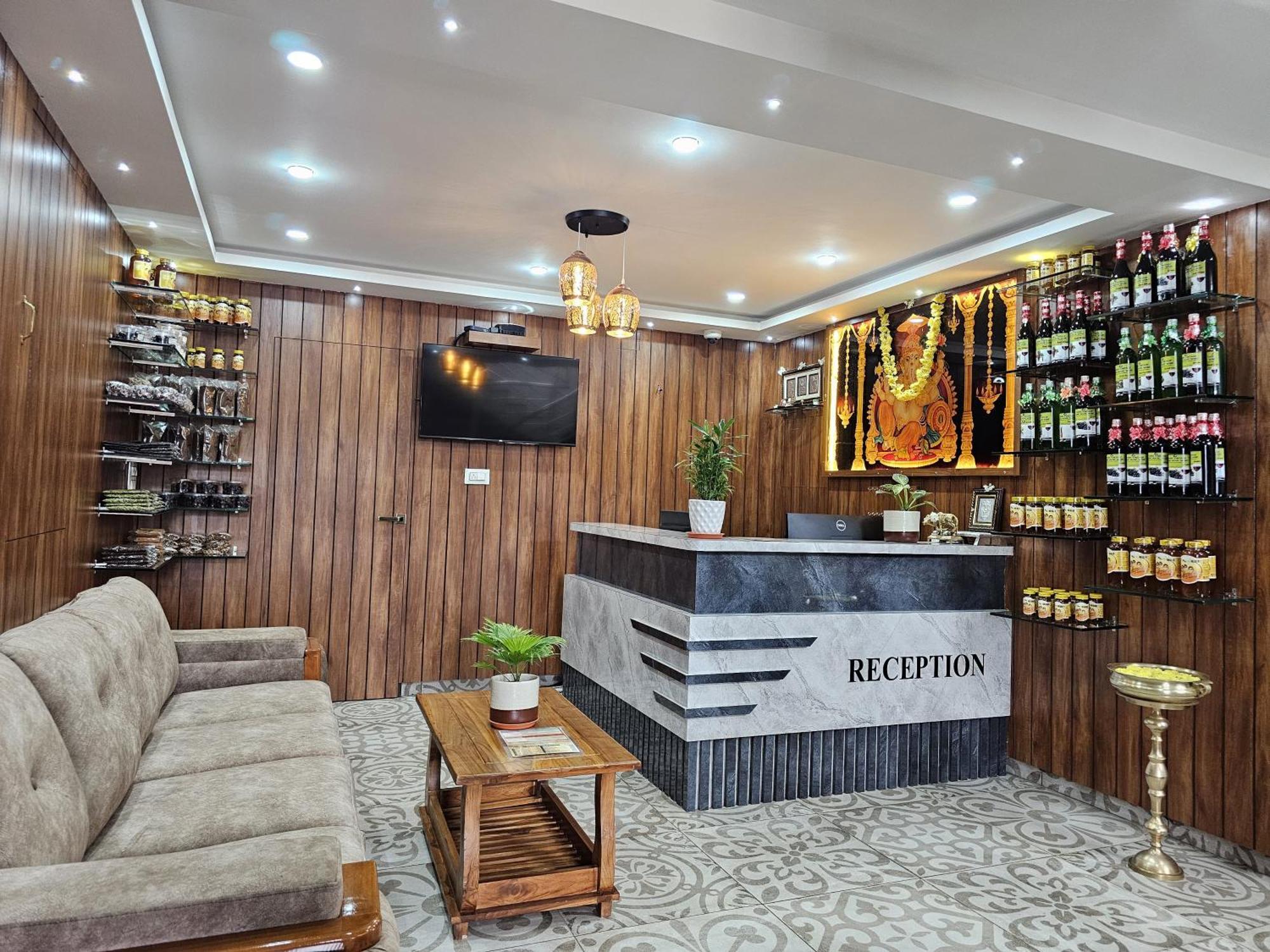 Navarathna Comforts Madikeri Exterior foto