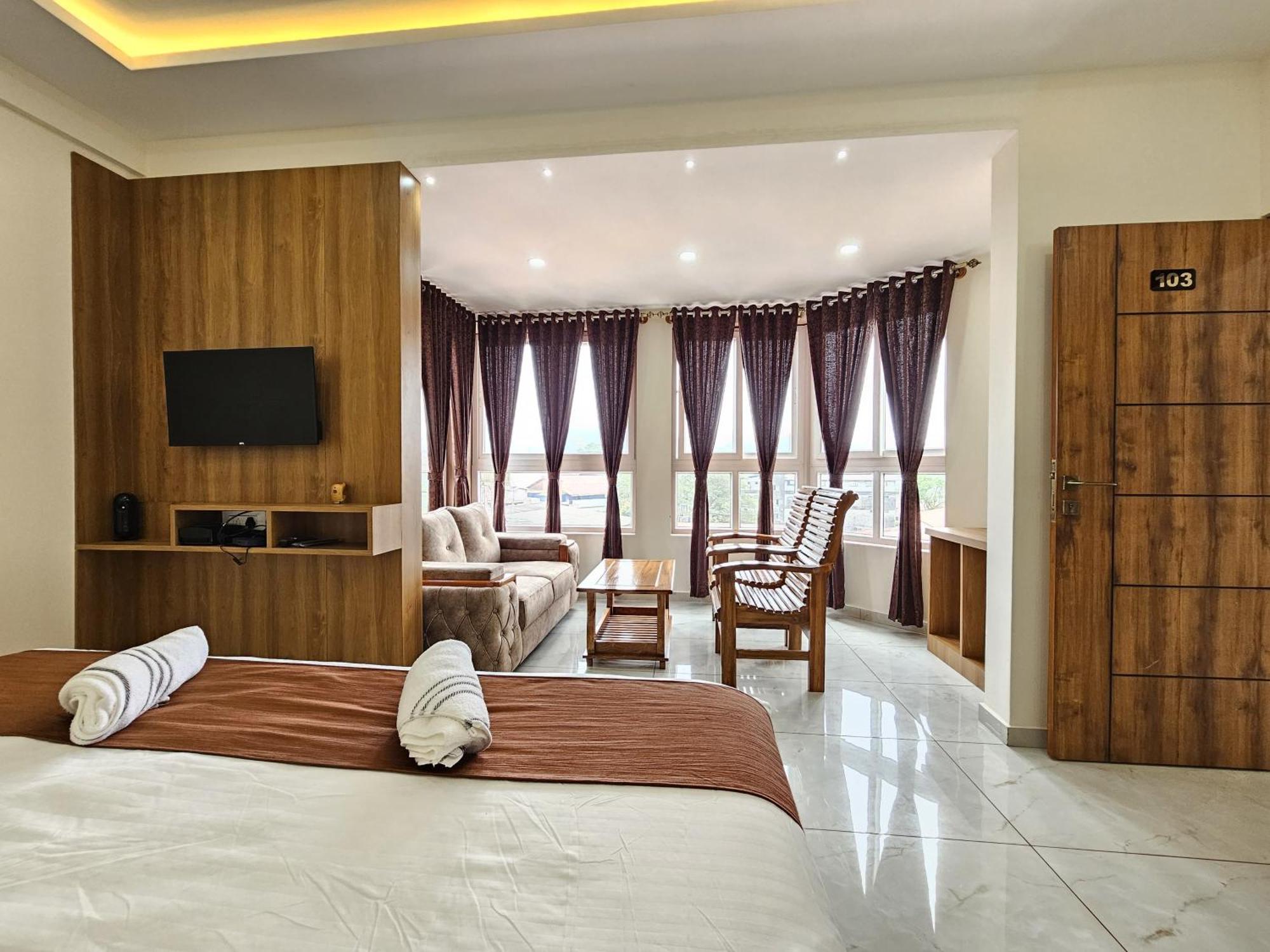 Navarathna Comforts Madikeri Exterior foto