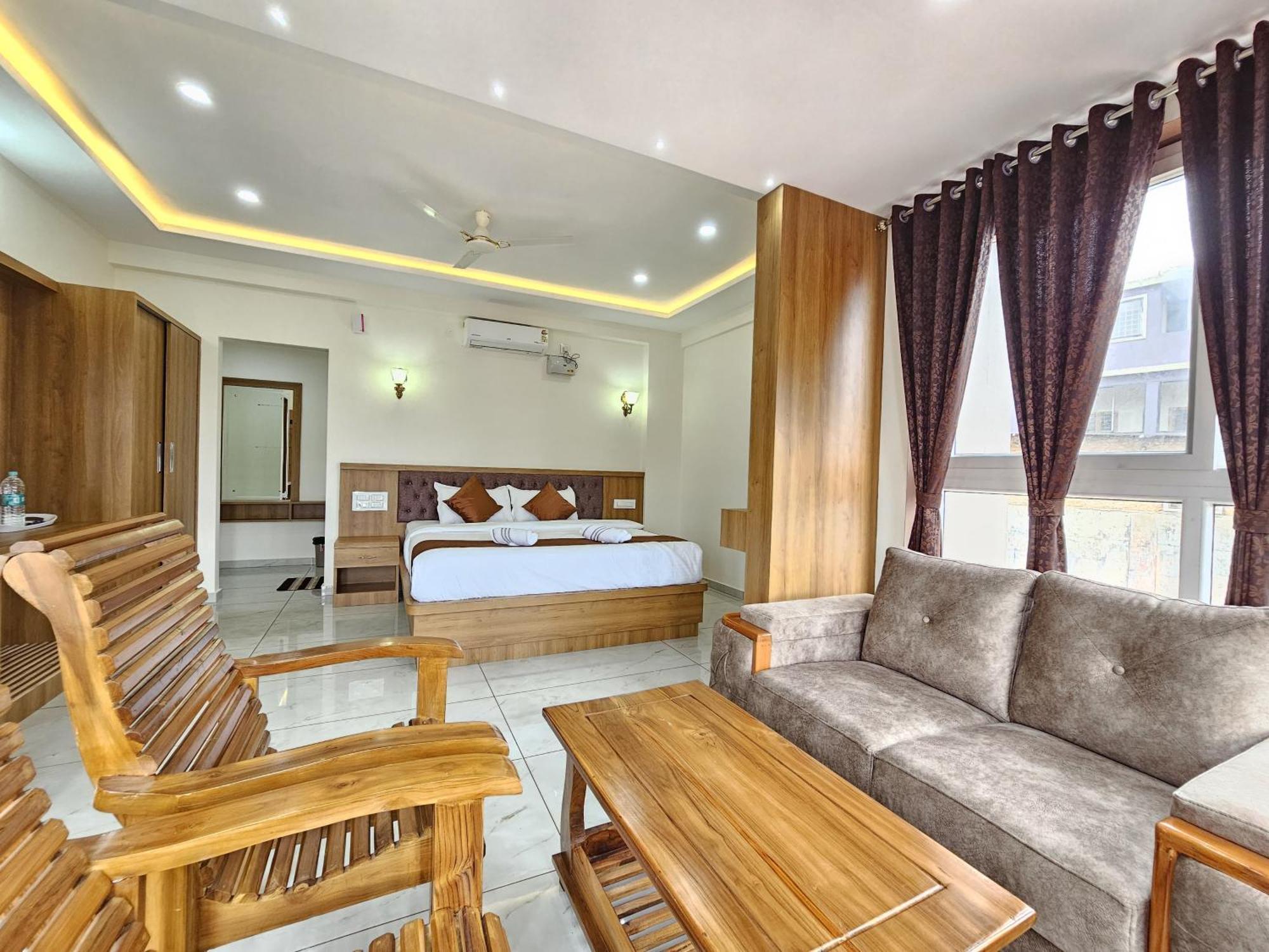 Navarathna Comforts Madikeri Exterior foto