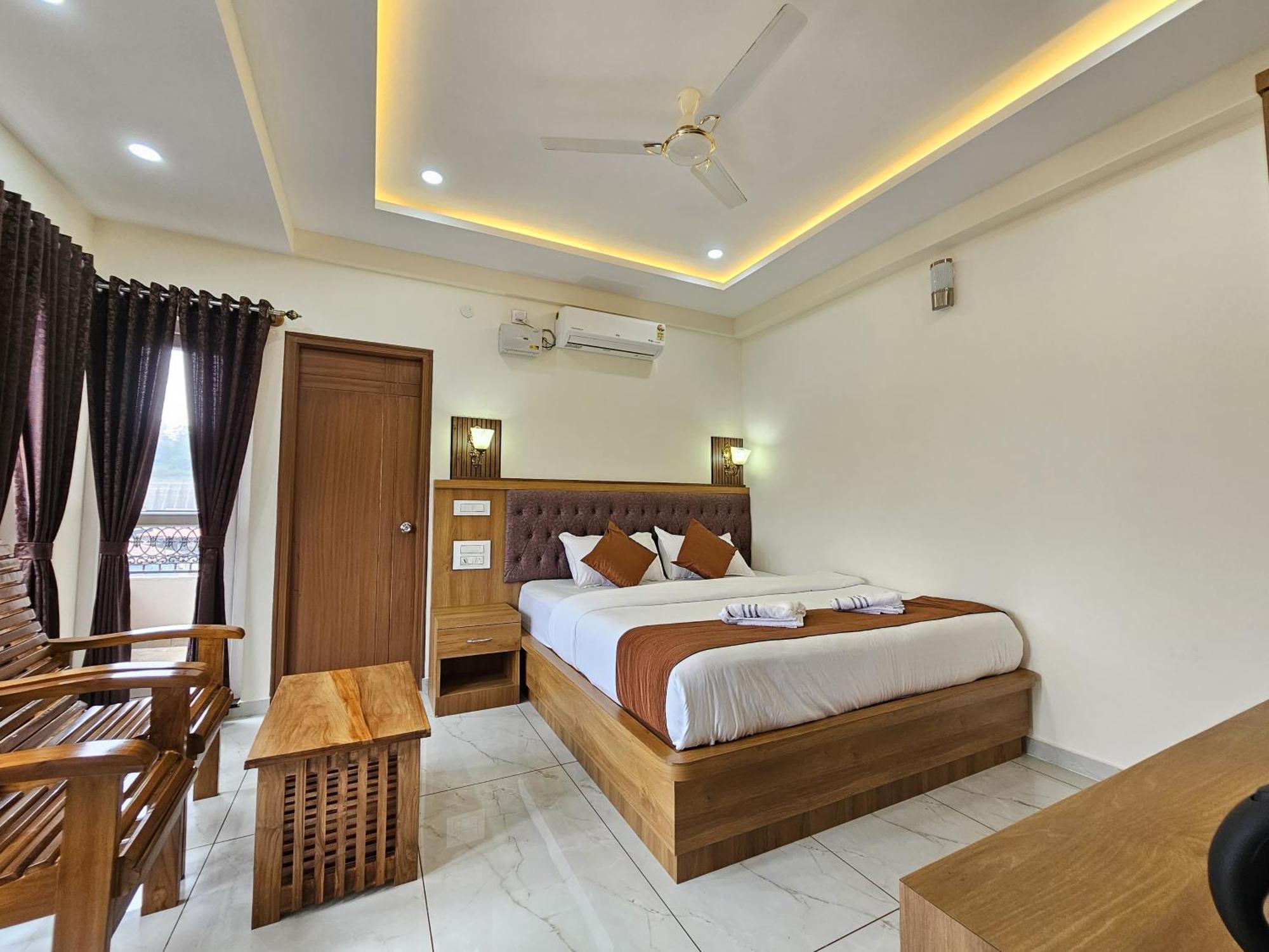 Navarathna Comforts Madikeri Exterior foto
