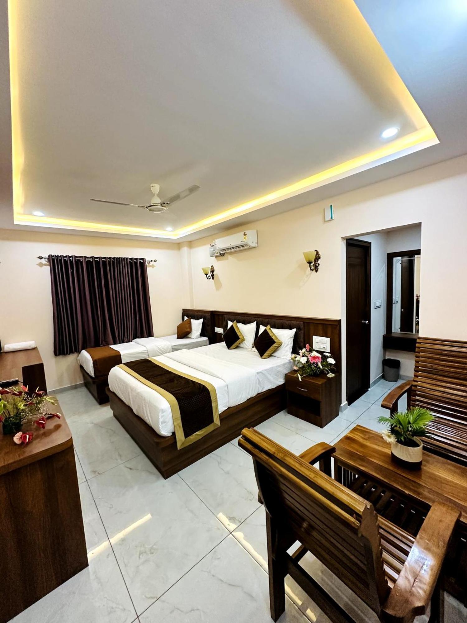 Navarathna Comforts Madikeri Exterior foto