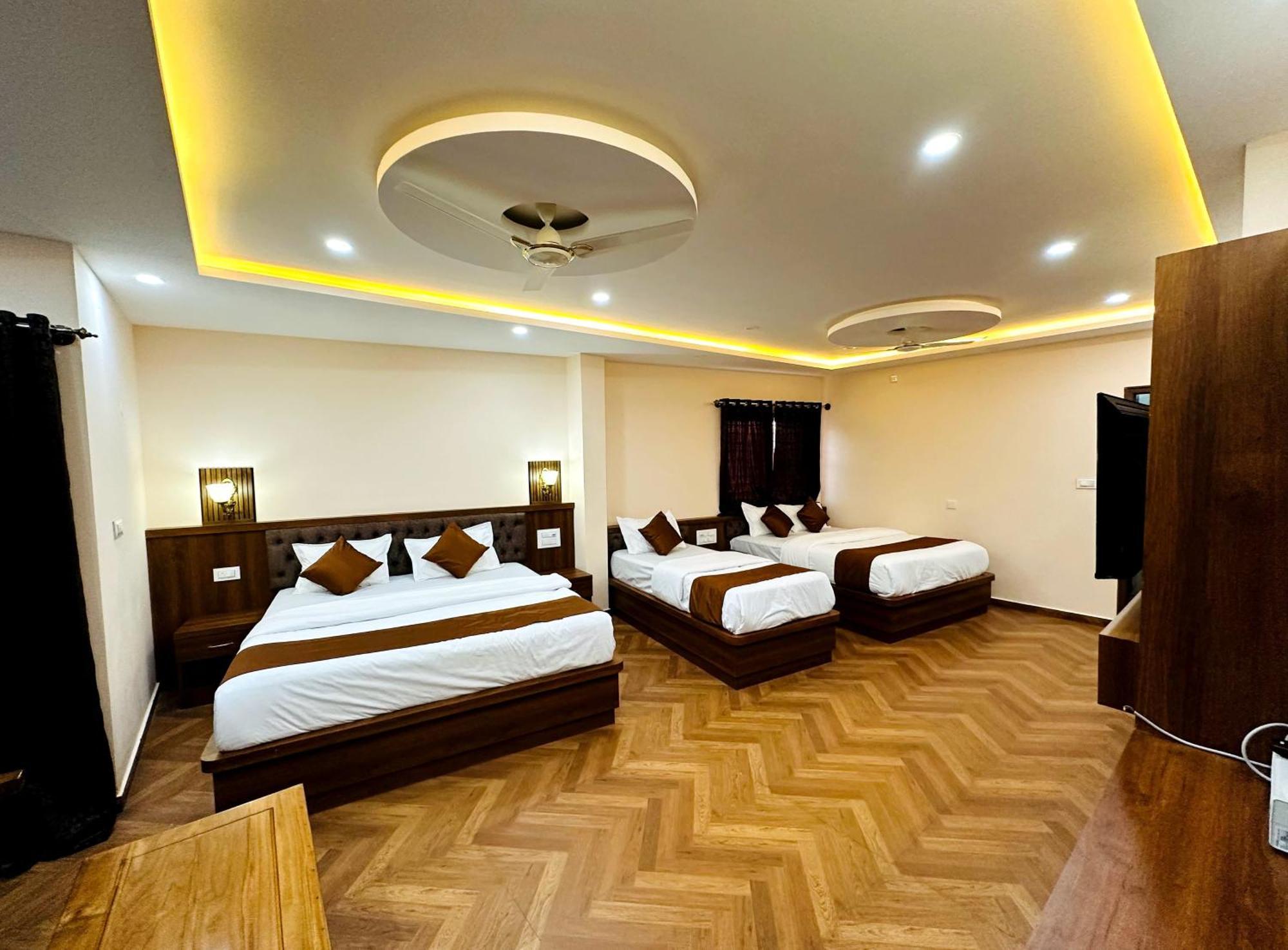 Navarathna Comforts Madikeri Exterior foto